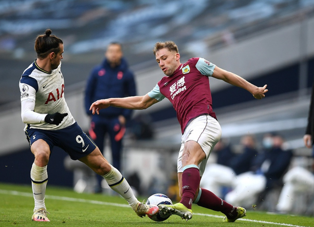 他们是知名体操伉俪，退役后一起移居美国，如今却在美国官司缠身