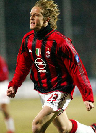 门将看呆：这也能进？