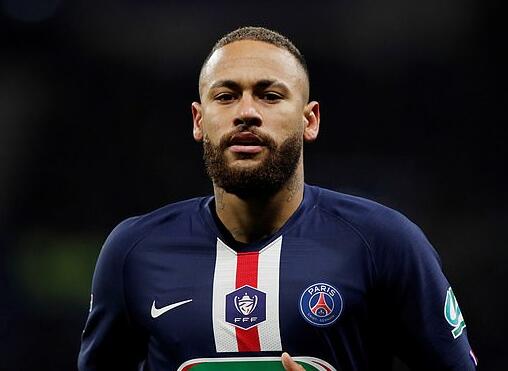 意大利裁判马萨执法巴萨对法兰克福，此前他从未执法巴萨比赛